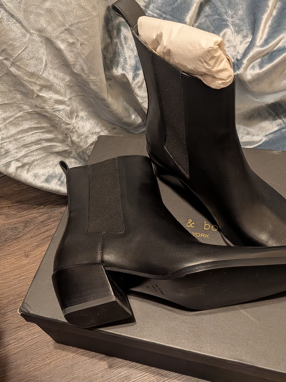 Rag & Bone Women's Black Leather Joni Chelsea Boots 41/11 Like New DEAL! - Picture 13 of 16